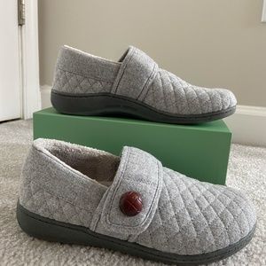 BRAND NEW Vionic Jackie Slippers Ortho Arch Support Shoes, Women's size 9